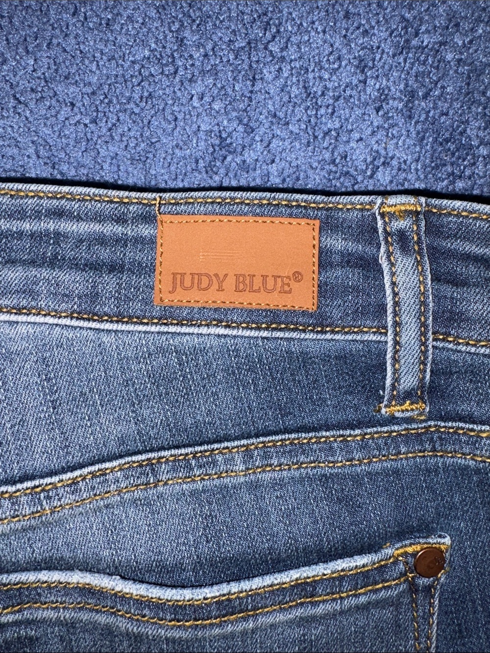 Judy Blue Medium Blue Wash Denim Jeans with Leather Patch - Picture 2 of 9
